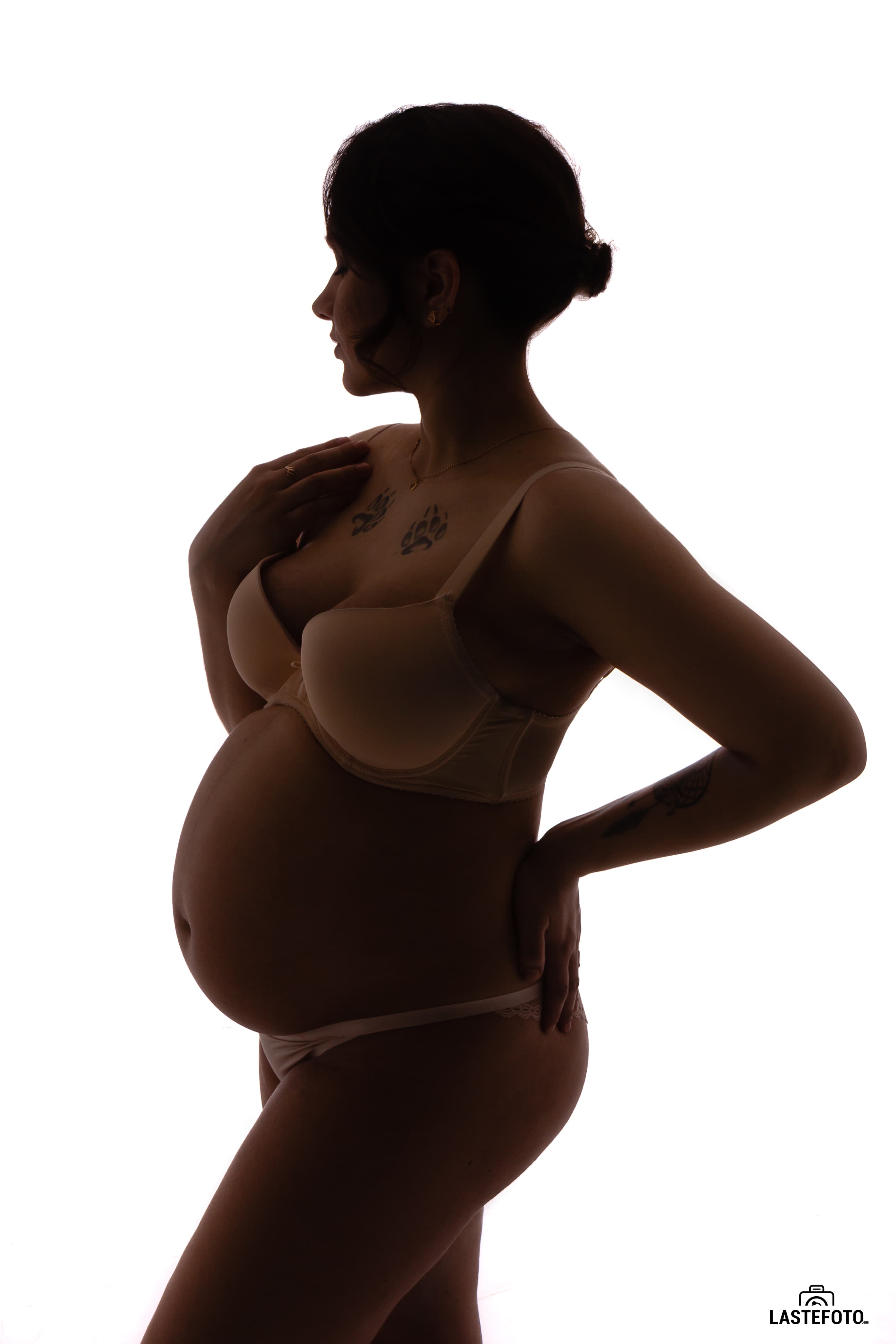 Maternity photo shoot in Tallinn