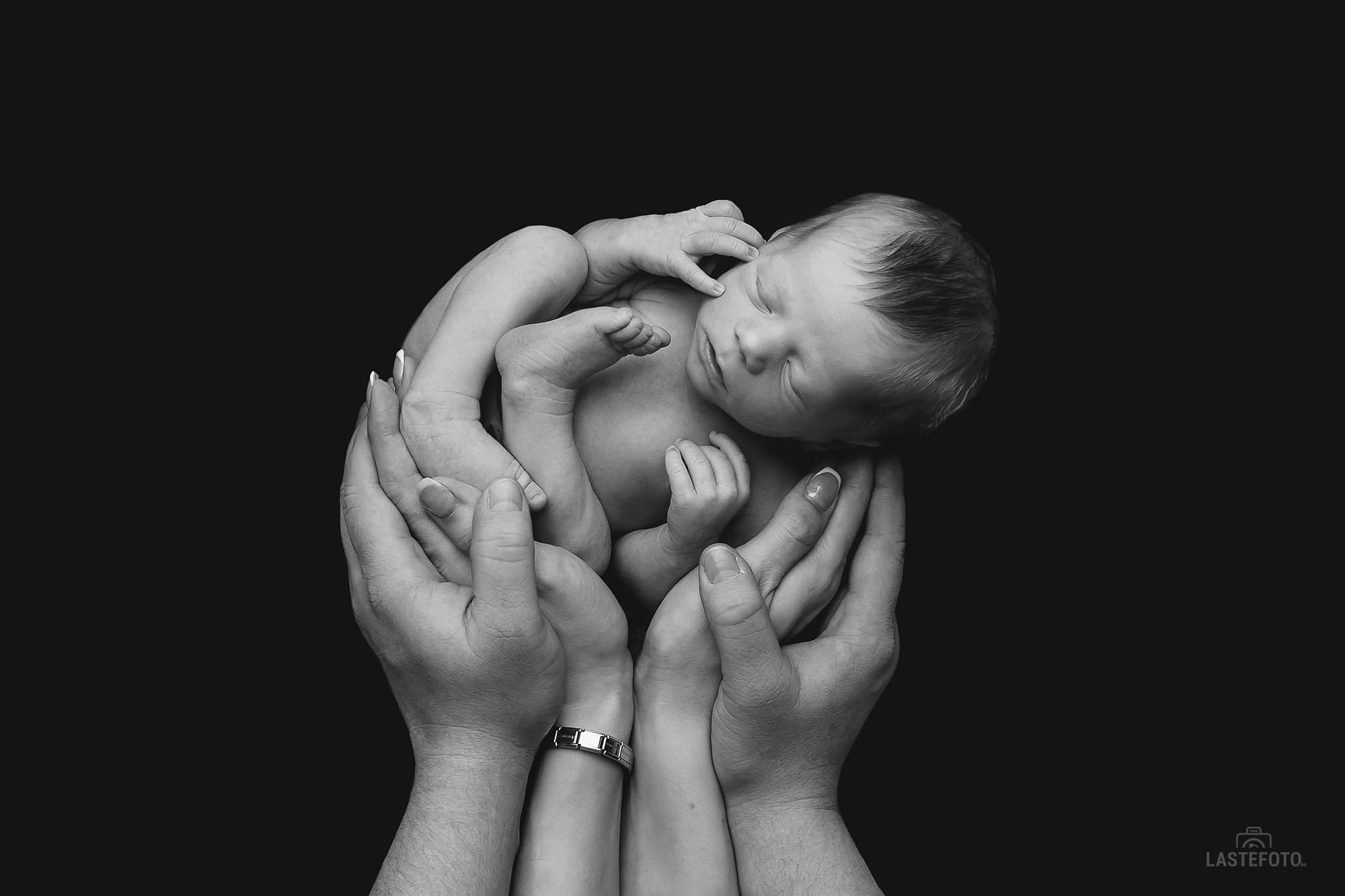 фотосессия новорожденного малыша